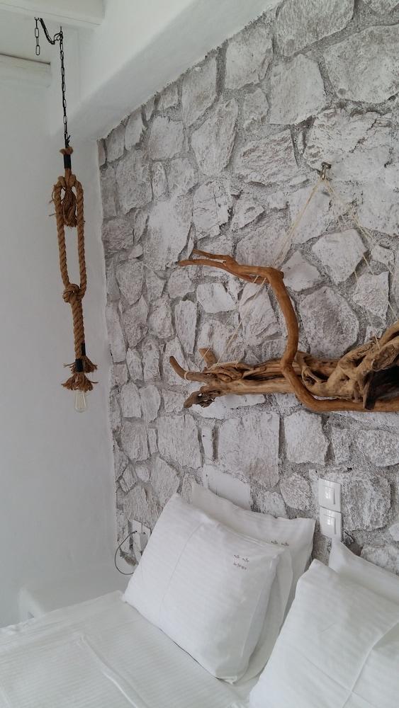 Milo Milo Suites Mandrakia Bagian luar foto