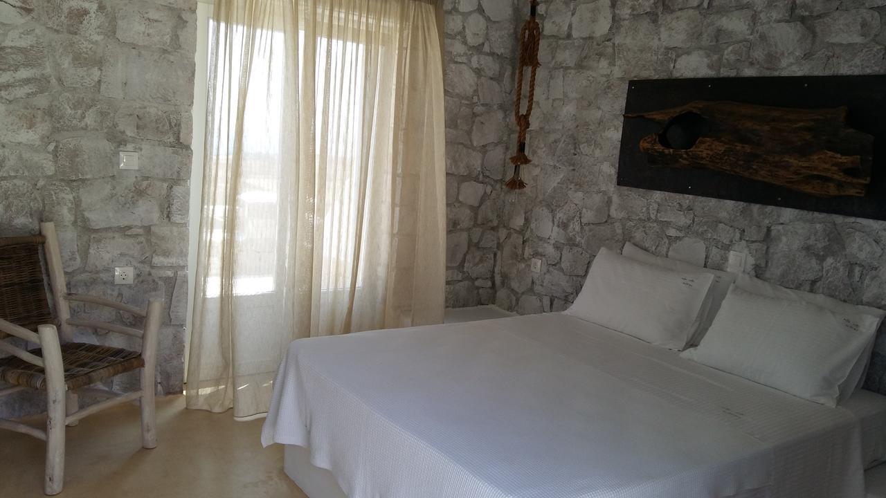 Milo Milo Suites Mandrakia Bagian luar foto
