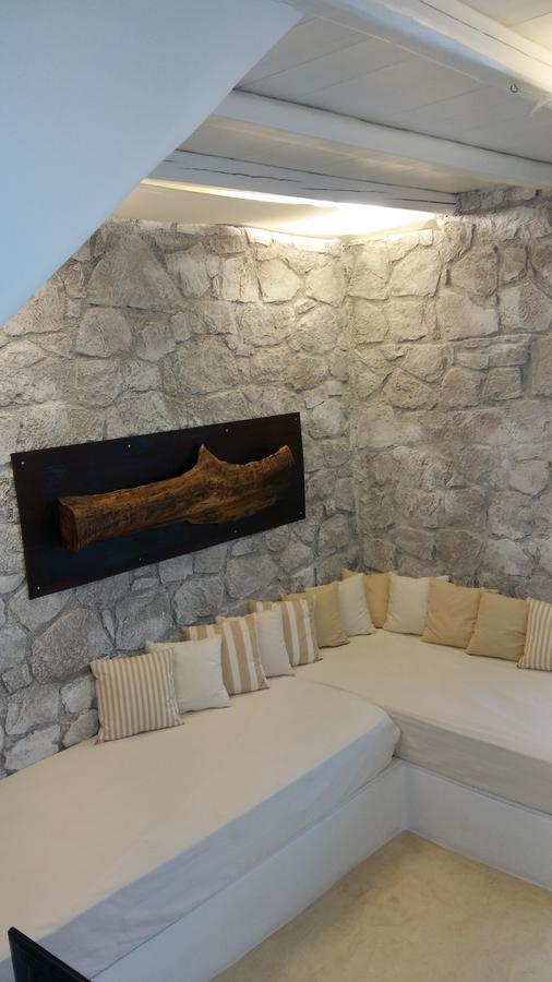 Milo Milo Suites Mandrakia Bagian luar foto